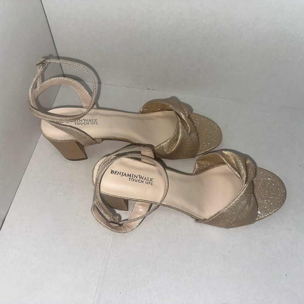 Benjamin Walk Glittering Gold Heels size 10 1/2M        (#141)
